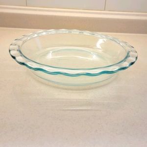 Pyrex Dish - 9.5" Width - Ideal for Baking Pies and Veggies!